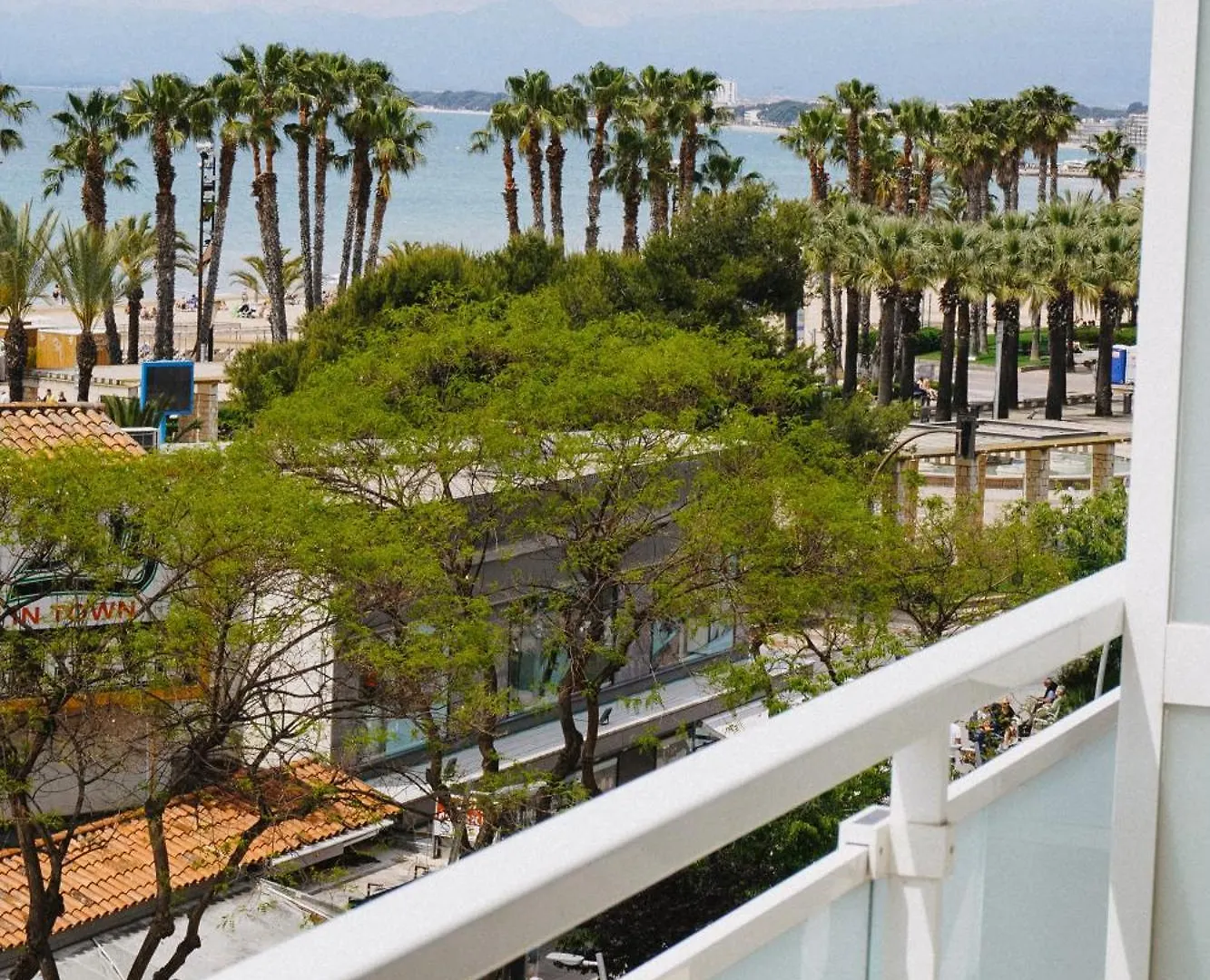 Ramrooms Tahiti Salou